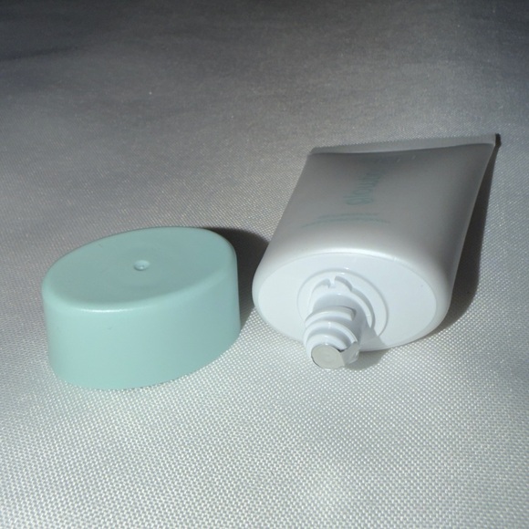 Tarte Sea Glowtion - Picture 2 of 3